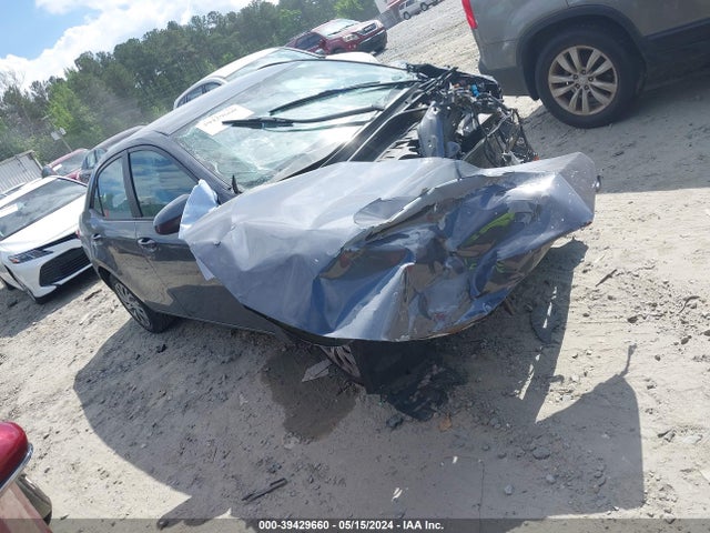 Toyota COROLLA LE 2018 2T1BURHE4JC124488 Image 1