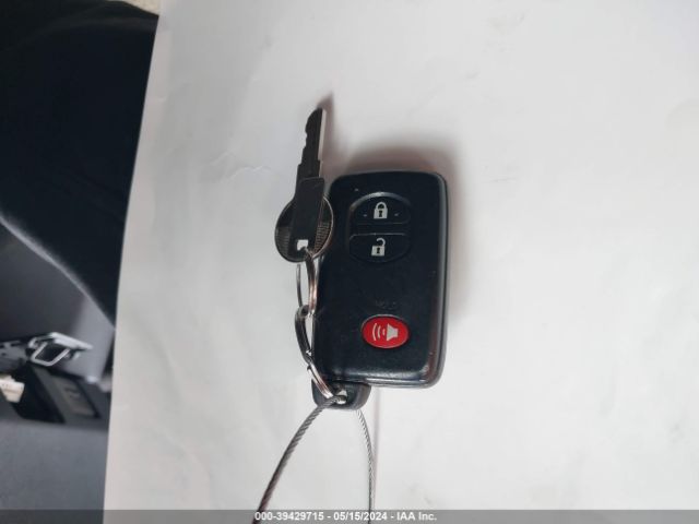 JTKJF5C79GJ023900 Scion TC