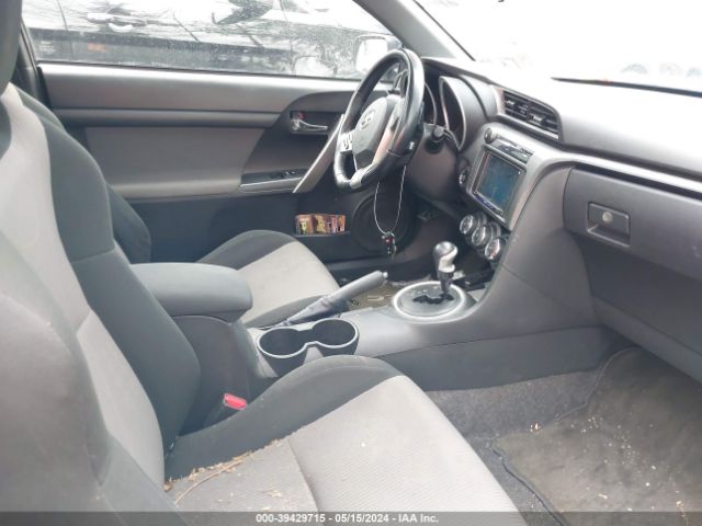 JTKJF5C79GJ023900 Scion TC
