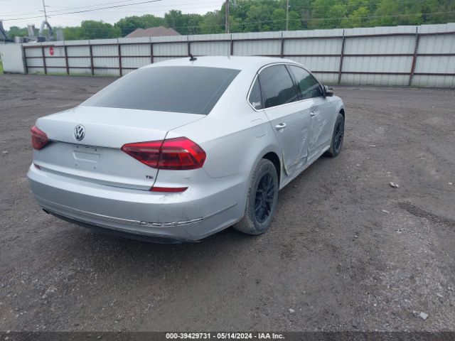 1VWAT7A37HC039723 Volkswagen Passat 1.8t S