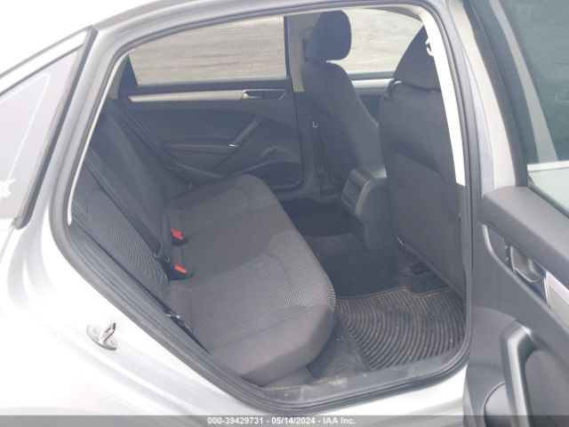 1VWAT7A37HC039723 Volkswagen Passat 1.8t S