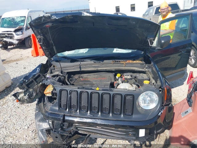 ZACCJBAB2JPH44247 Jeep Renegade Upland Edition 4x4