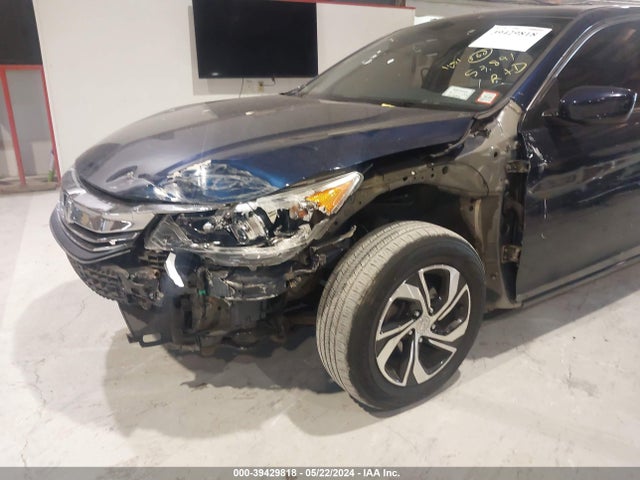 Honda ACCORD LX 2017 1HGCR2F38HA246348 Image 6