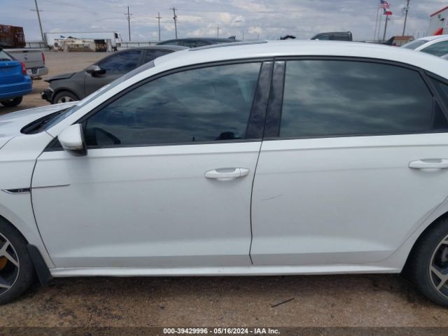 1VWMA7A31LC018927 Volkswagen Passat 2.0t R-line