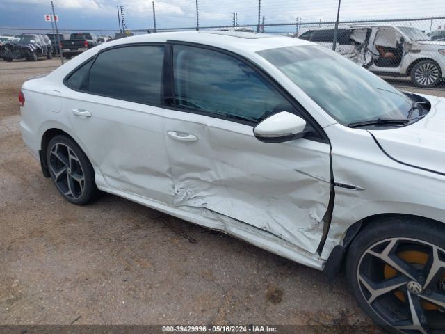1VWMA7A31LC018927 Volkswagen Passat 2.0t R-line