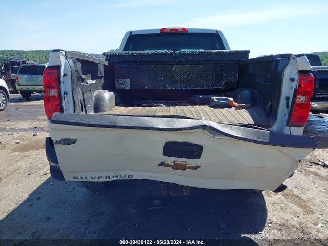 1GC1KUEGXJF183885 Chevrolet Silverado 2500hd Wt