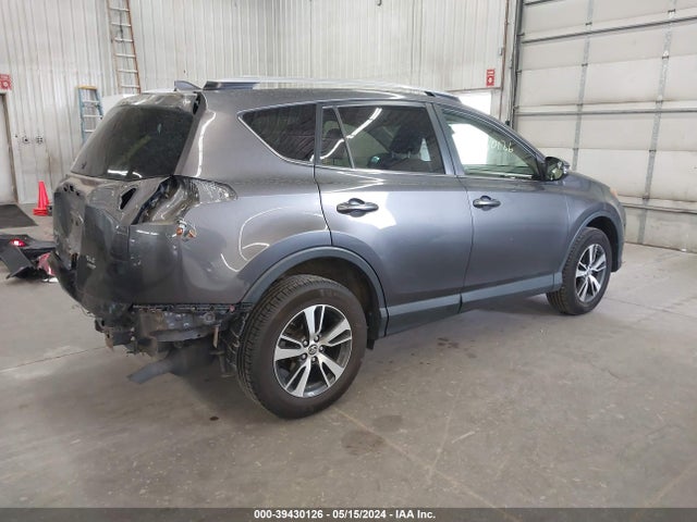 Toyota Rav4 Xle 2017 JTMRFREV5HJ120932 Image 4