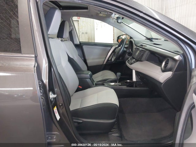 Toyota Rav4 Xle 2017 JTMRFREV5HJ120932 Image 5
