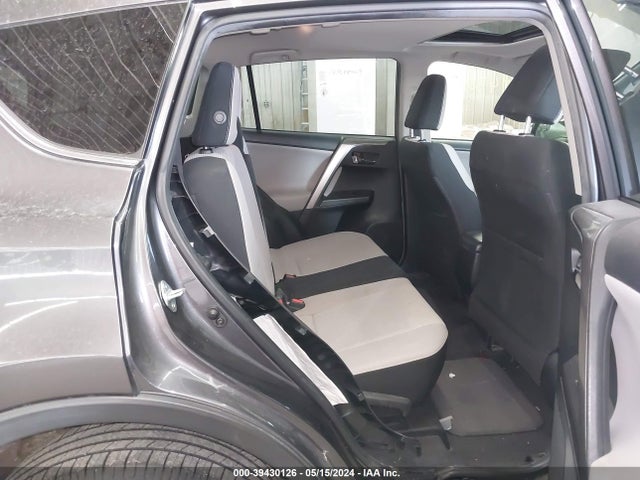 Toyota Rav4 Xle 2017 JTMRFREV5HJ120932 Image 8