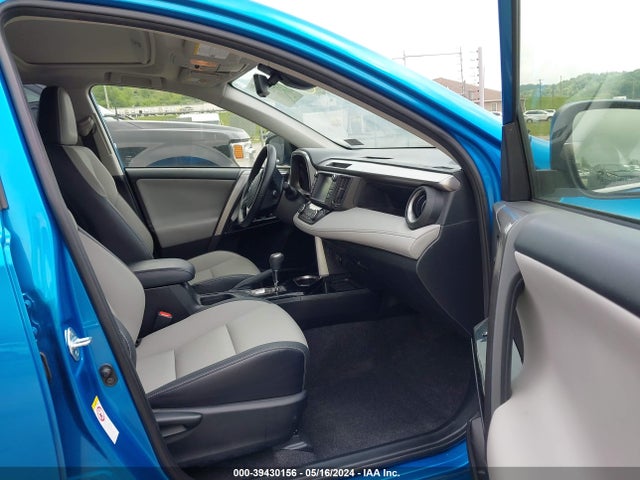 Toyota Rav4 Limited 2017 JTMDFREV8HD215980 Image 5
