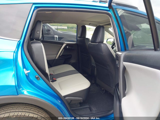 Toyota Rav4 Limited 2017 JTMDFREV8HD215980 Image 8