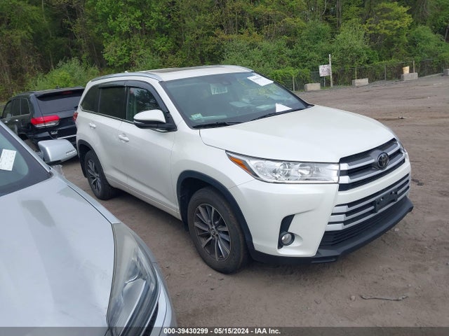 Toyota Highlander Xle 2017 5TDJZRFH2HS454142 main image
