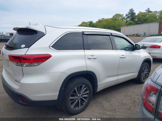 Toyota Highlander Xle 2017 5TDJZRFH2HS454142 Image 13