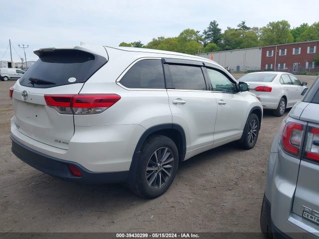 Toyota Highlander Xle 2017 5TDJZRFH2HS454142 Image 4