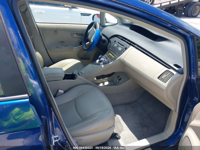 39430323 :رقم المزاد ، JTDKN3DU5B0273558 vin ، 2011 Toyota Prius Three مزاد بيع