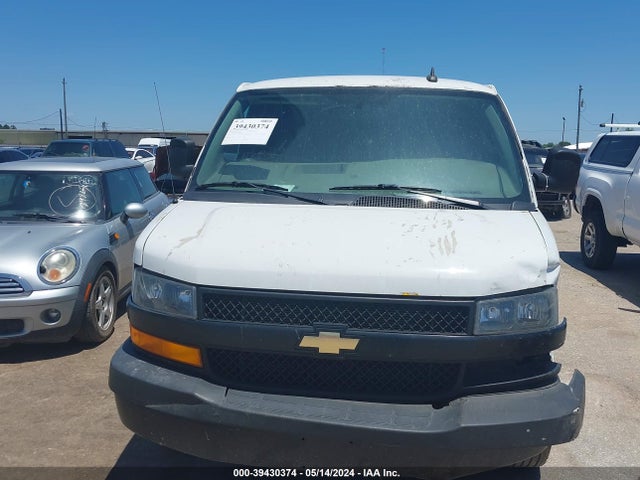 Chevrolet Express 2500 Work Van 2018 1GCWGAFGXJ1284278 Image 13