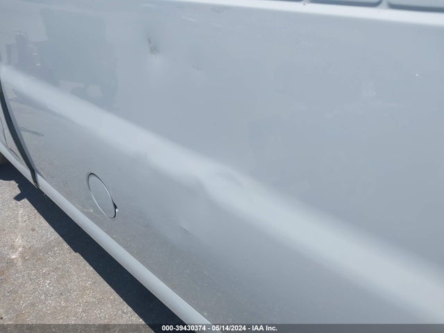 Chevrolet Express 2500 Work Van 2018 1GCWGAFGXJ1284278 Image 19
