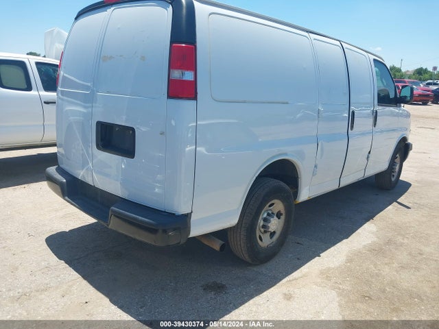 Chevrolet Express 2500 Work Van 2018 1GCWGAFGXJ1284278 Image 4