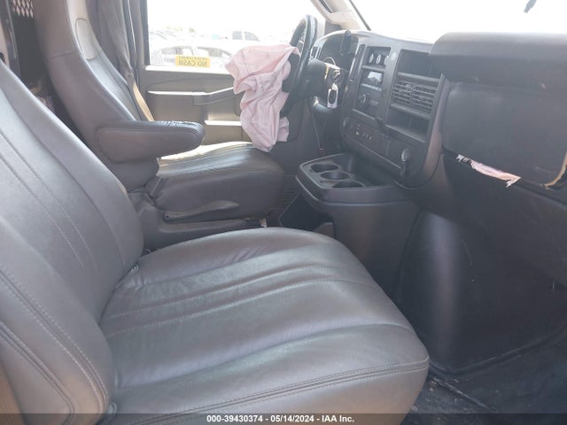 Chevrolet Express 2500 Work Van 2018 1GCWGAFGXJ1284278 Image 5