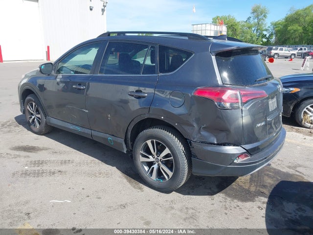 Toyota Rav4 Xle 2018 2T3RFREVXJW784666 Image 3