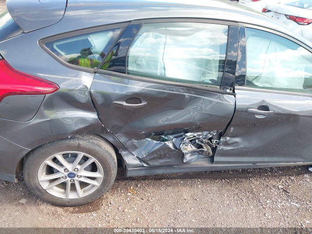 Ford FOCUS SE 2017 1FADP3K21HL345485 Image 6