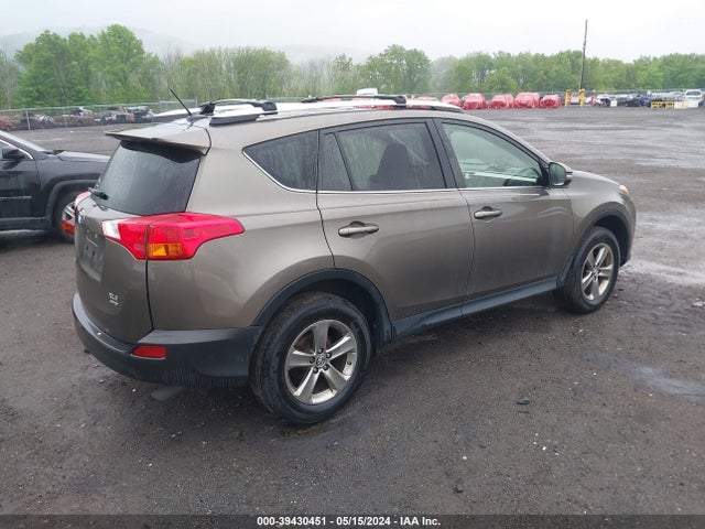 Toyota Rav4 Xle 2015 JTMRFREV6FD130459 Image 4
