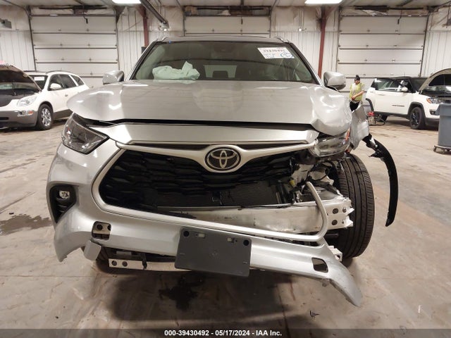 Toyota Highlander Xle 2022 5TDGZRBH7NS243398 Image 12