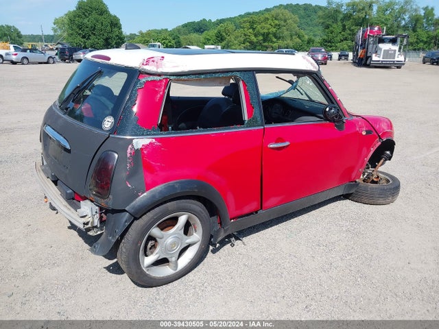 2005 MINI COOPER WMWRC33505TJ73432 Photo 3