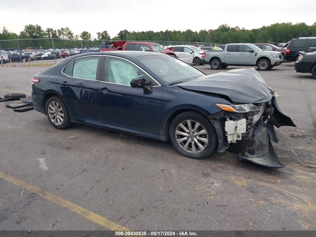 Toyota CAMRY LE 2018 4T1B11HK5JU517141 главное изображение