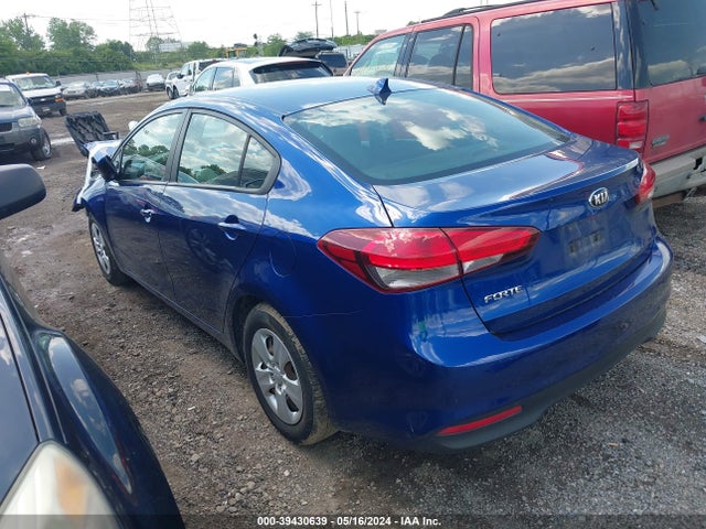 KIA FORTE LX 2018 3KPFK4A75JE210576 Image 3