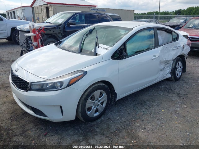 KIA FORTE LX 2017 3KPFK4A77HE053918 Image 2