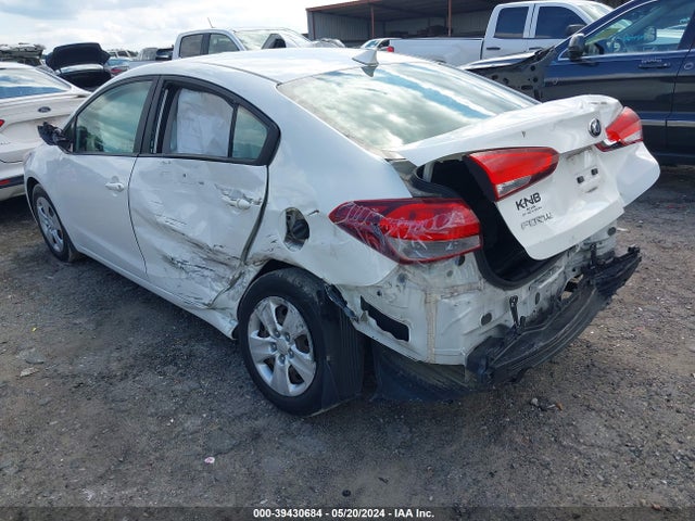 KIA FORTE LX 2017 3KPFK4A77HE053918 Image 3