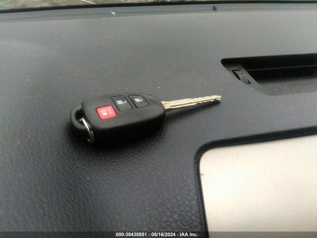 Toyota RAV4 LE 2015 2T3BFREV1FW244454 Image 11