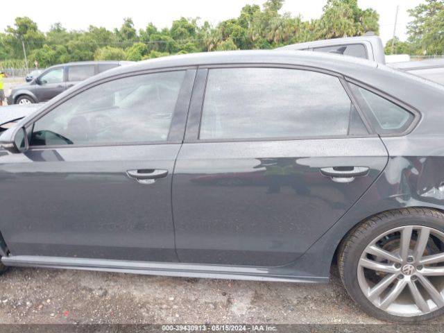 1VWAA7A36JC009902 Volkswagen Passat 2.0t R-line/2.0t S