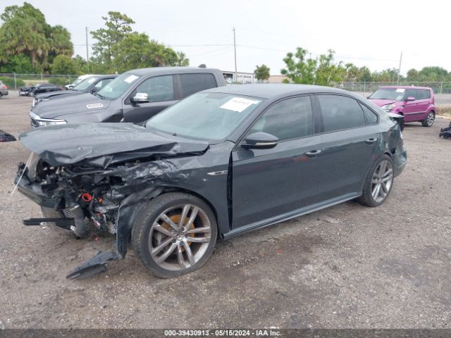 1VWAA7A36JC009902 Volkswagen Passat 2.0t R-line/2.0t S