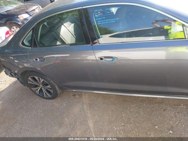 1VWSA7A39MC004976 Volkswagen Passat 2.0t Se