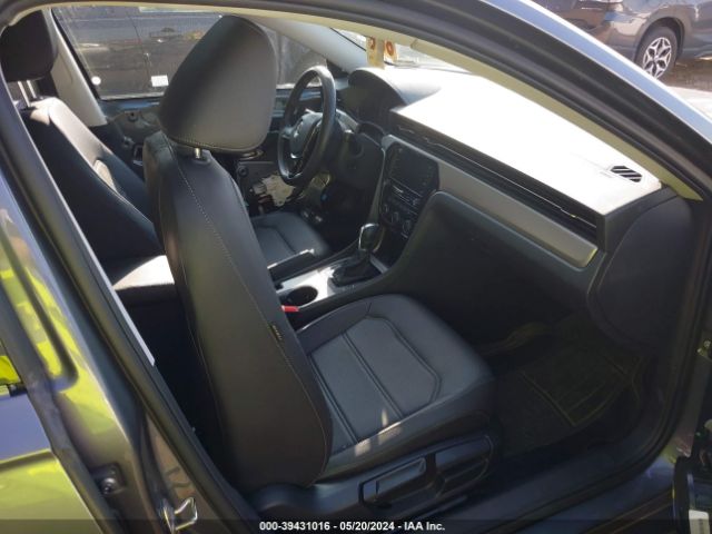 1VWSA7A39MC004976 Volkswagen Passat 2.0t Se