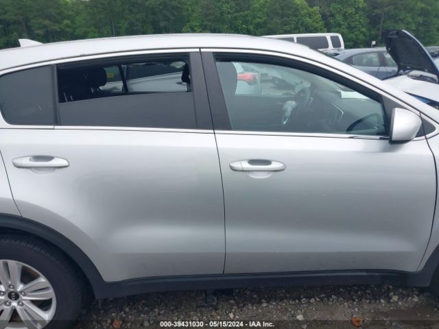 KNDPMCAC6H7088214 KIA Sportage Lx