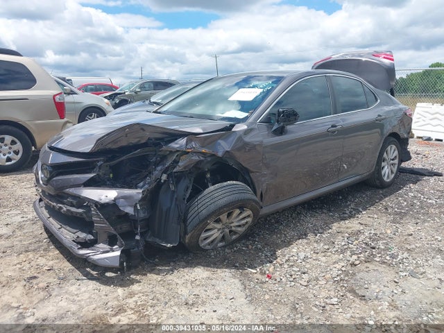 Toyota CAMRY LE 2019 4T1B11HK4KU680638 Image 2