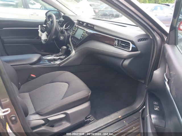 Toyota CAMRY LE 2019 4T1B11HK4KU680638 Image 5