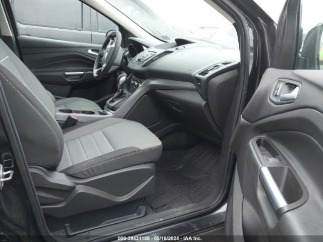 1FMCU9GX6FUC22645 Ford ESCAPE SE