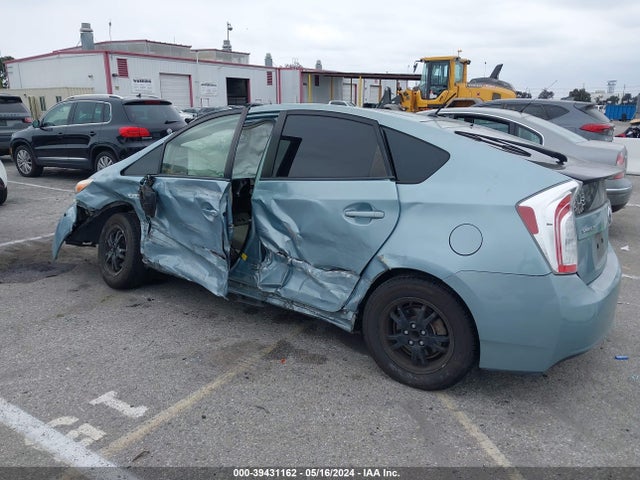 Toyota Prius Two 2015 JTDKN3DU2F1997546 Image 13