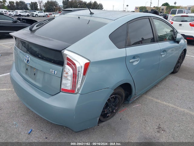 Toyota Prius Two 2015 JTDKN3DU2F1997546 Image 4