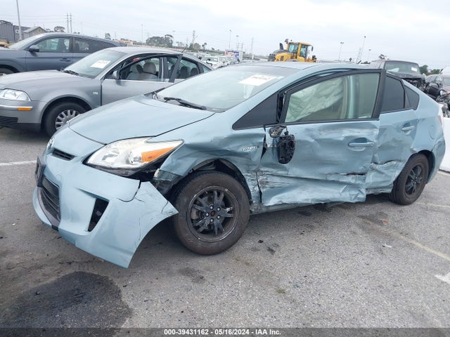 Toyota Prius Two 2015 JTDKN3DU2F1997546 Image 6