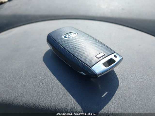 KNDJ23AU0R7901133 KIA SOUL LX