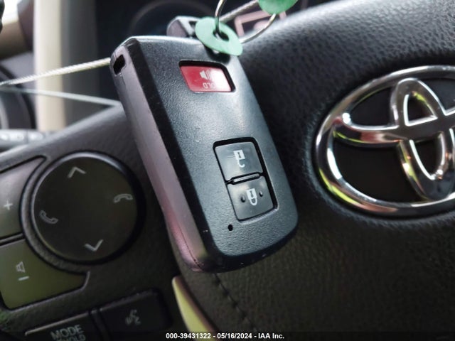 Toyota Rav4 Xle 2018 2T3WFREV1JW517046 Image 11
