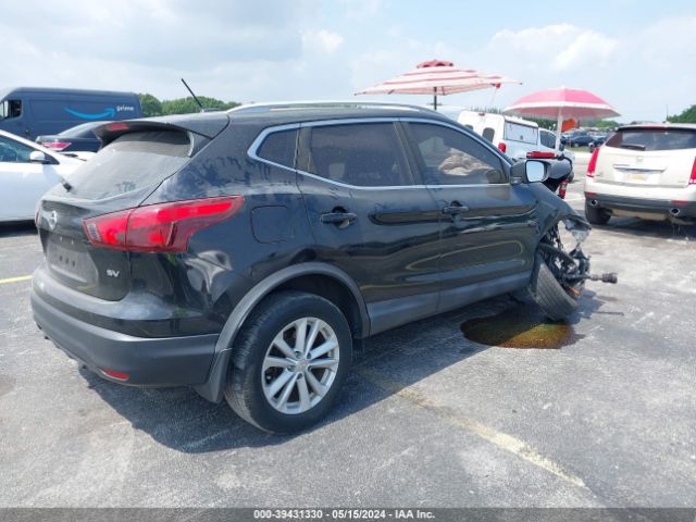 JN1BJ1CP0HW024587 Nissan Rogue Sport Sv