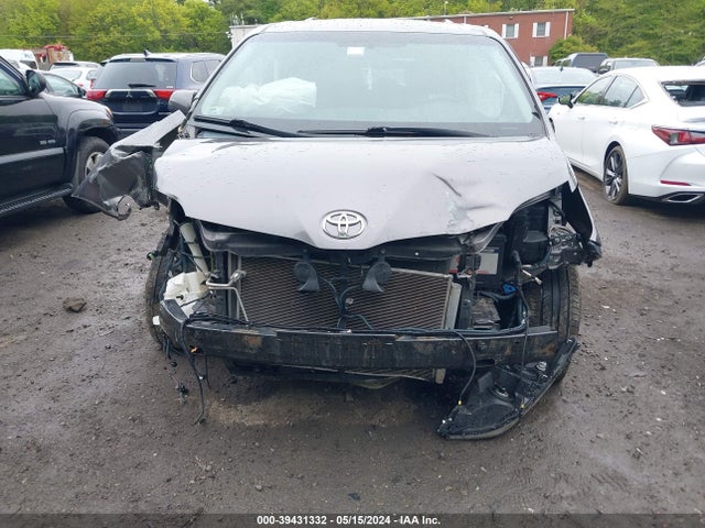 Toyota Sienna Xle 7 Passenger 2014 5TDDK3DC1ES091608 Image 17