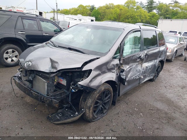 Toyota Sienna Xle 7 Passenger 2014 5TDDK3DC1ES091608 Image 2