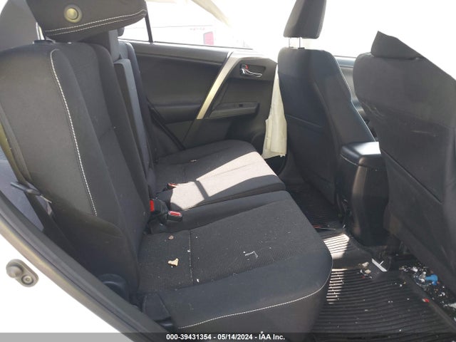 Toyota Rav4 Xle 2018 JTMRFREV6JJ749007 Image 8
